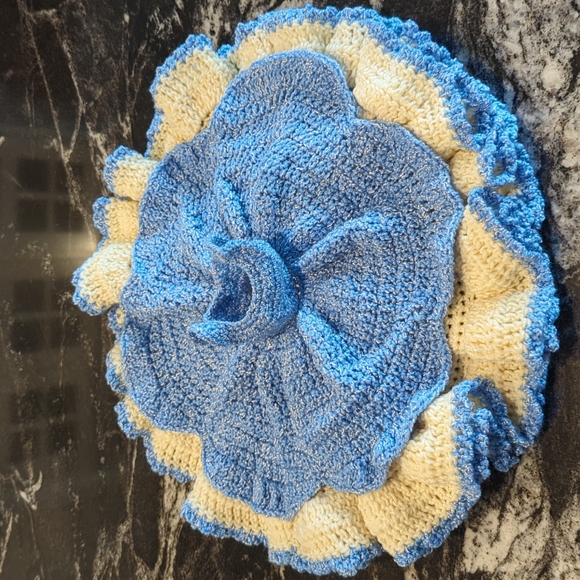 Doll Dress Vintage Handmade Layered/Tiered  Crochet. Doll not included! - Picture 7 of 13